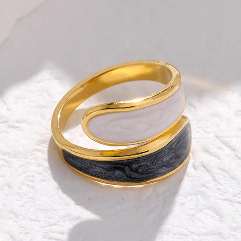 Adjustable “Drip” Ring in Titanium Steel – Black, Pearlescent White or Pearl Black