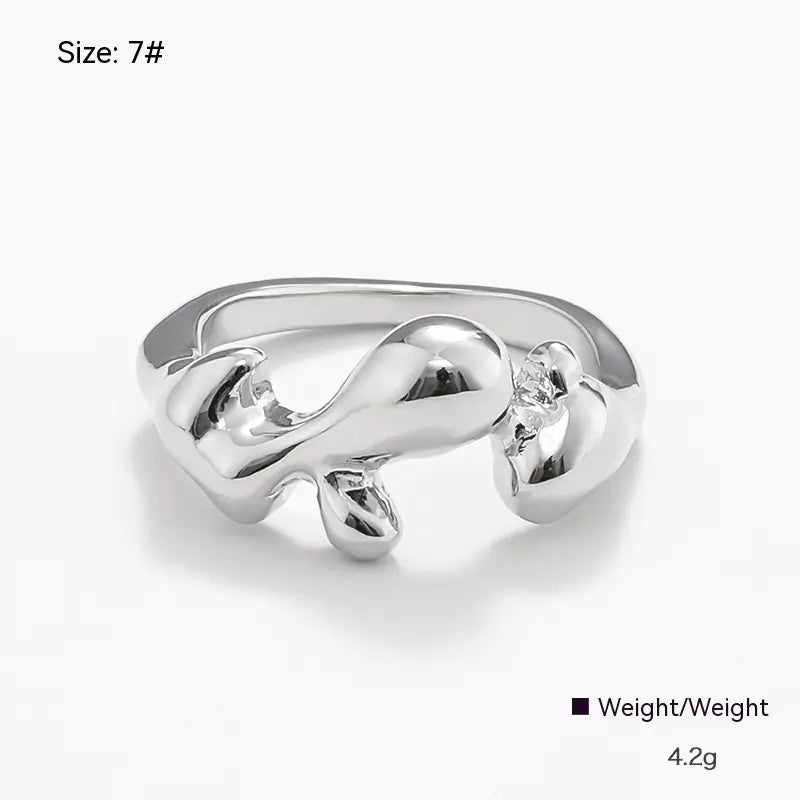 Silver ring on a white background with weight information displayed.
