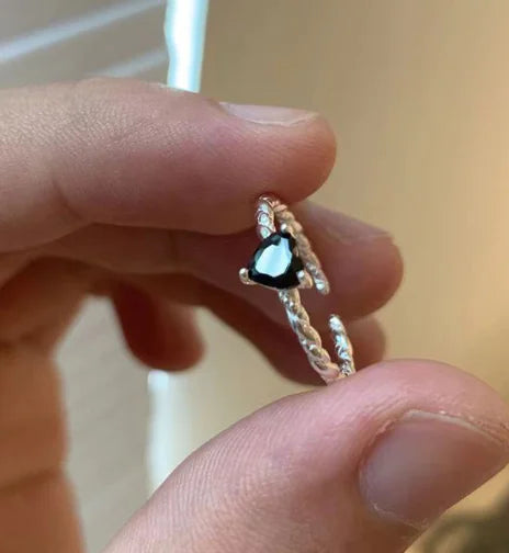 S925 Sterling Silver “Love Twist” Ring with Black Zirconia – Adjustable